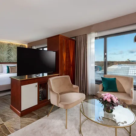 Jw Marriott Hotell 5*